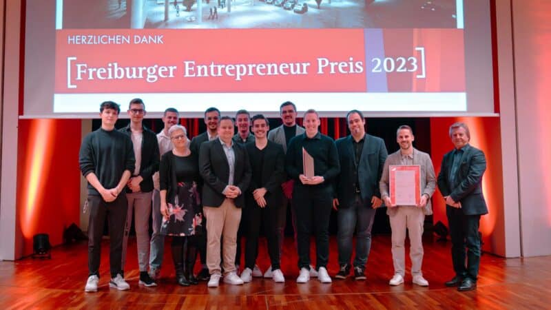 Martin Kranz und Mitarbeitende bei der Verleihung des Freiburger Entrepreneur Preises 2023. Foto: FWTM
